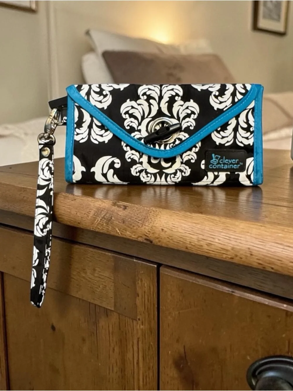 Clever Container‎ Wristlet